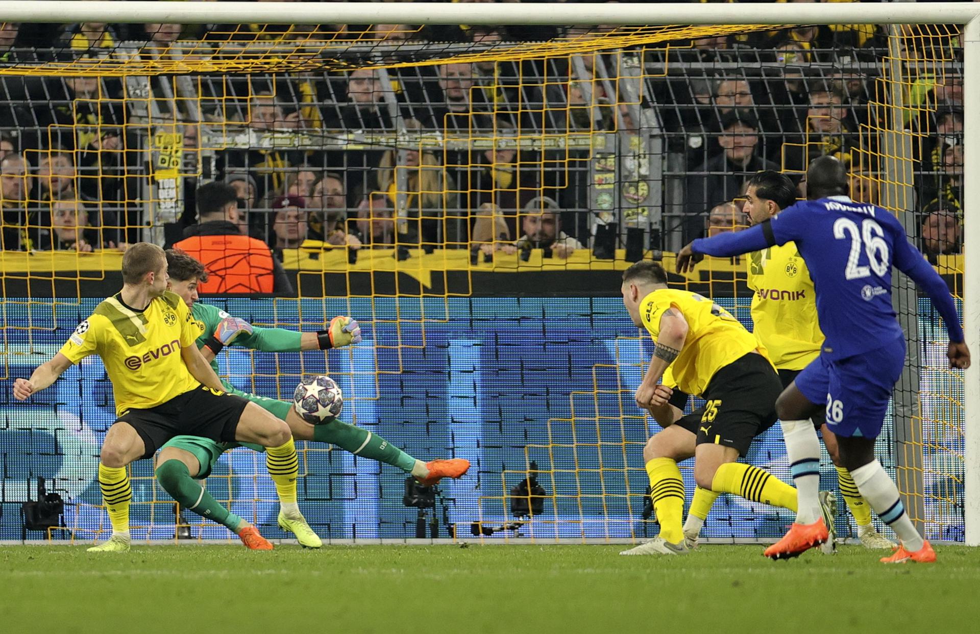 El Dortmund saca ventaja mínima ante el Chelsea